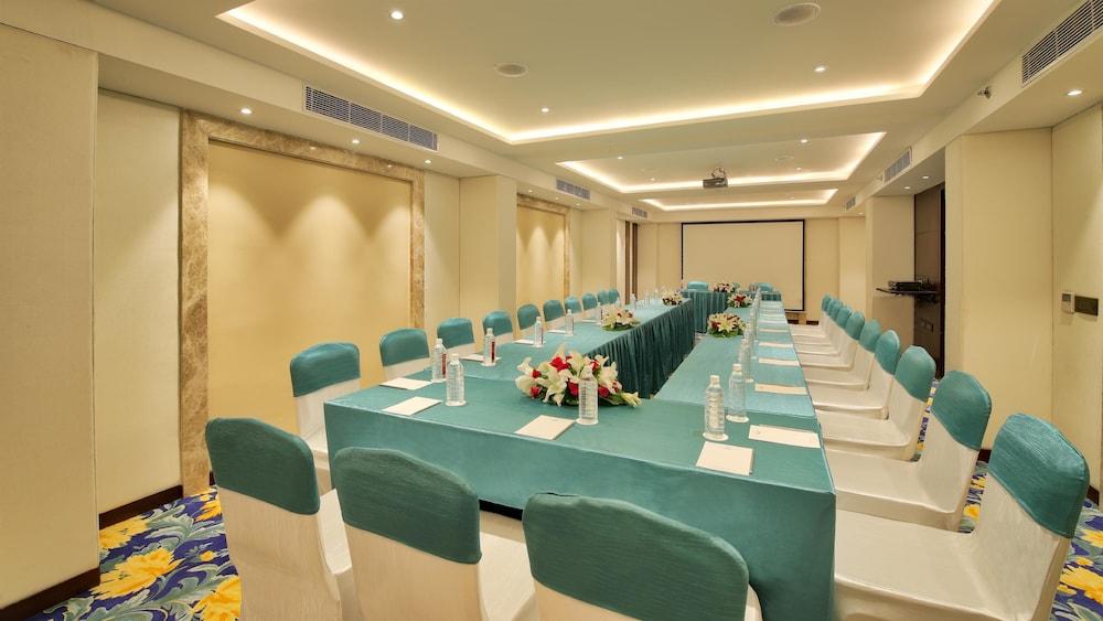 מלון Golden Tulip Essential ג'איפור מראה חיצוני תמונה
