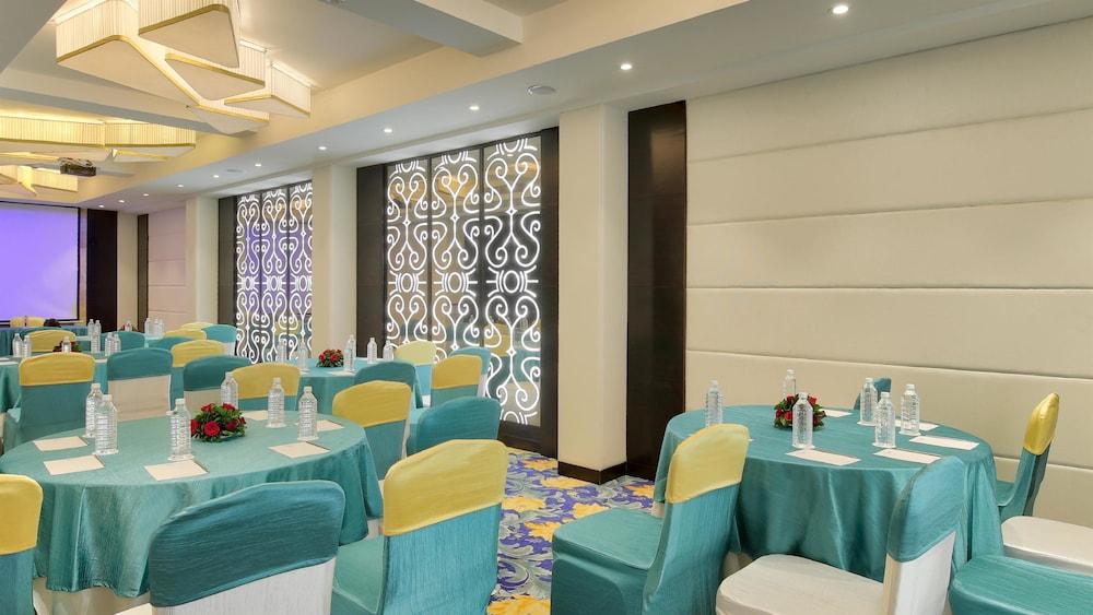מלון Golden Tulip Essential ג'איפור מראה חיצוני תמונה