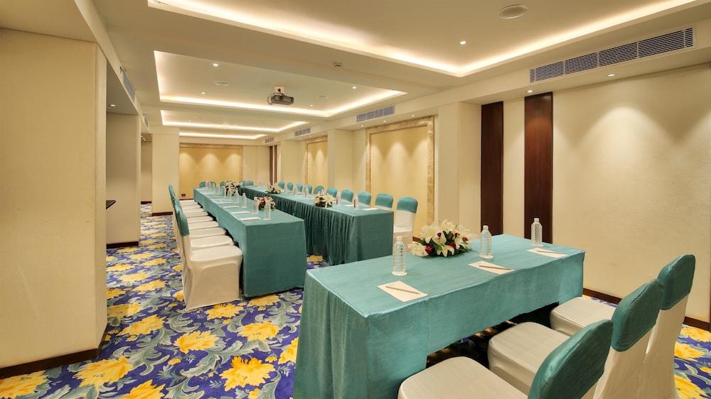 מלון Golden Tulip Essential ג'איפור מראה חיצוני תמונה