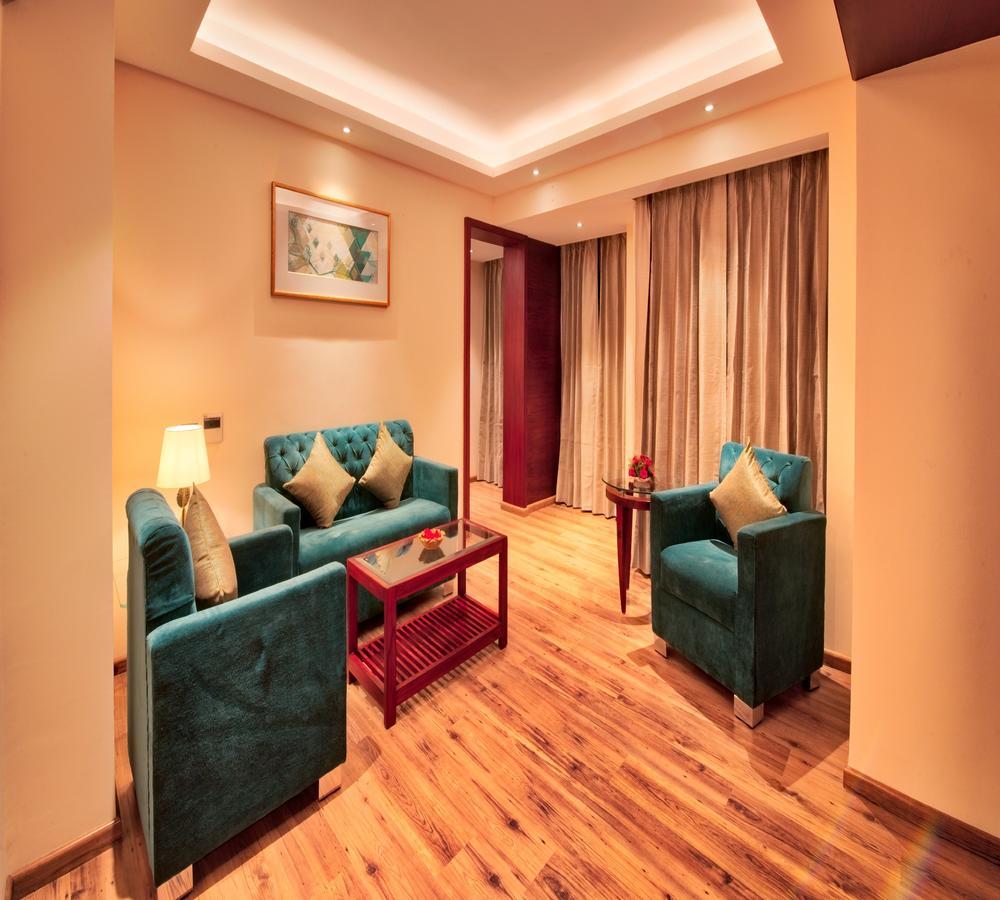 מלון Golden Tulip Essential ג'איפור מראה חיצוני תמונה